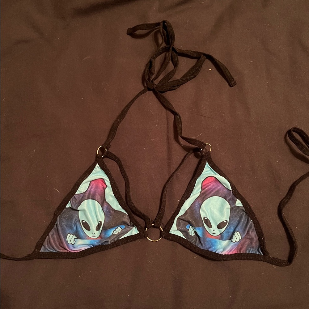 alien bra top